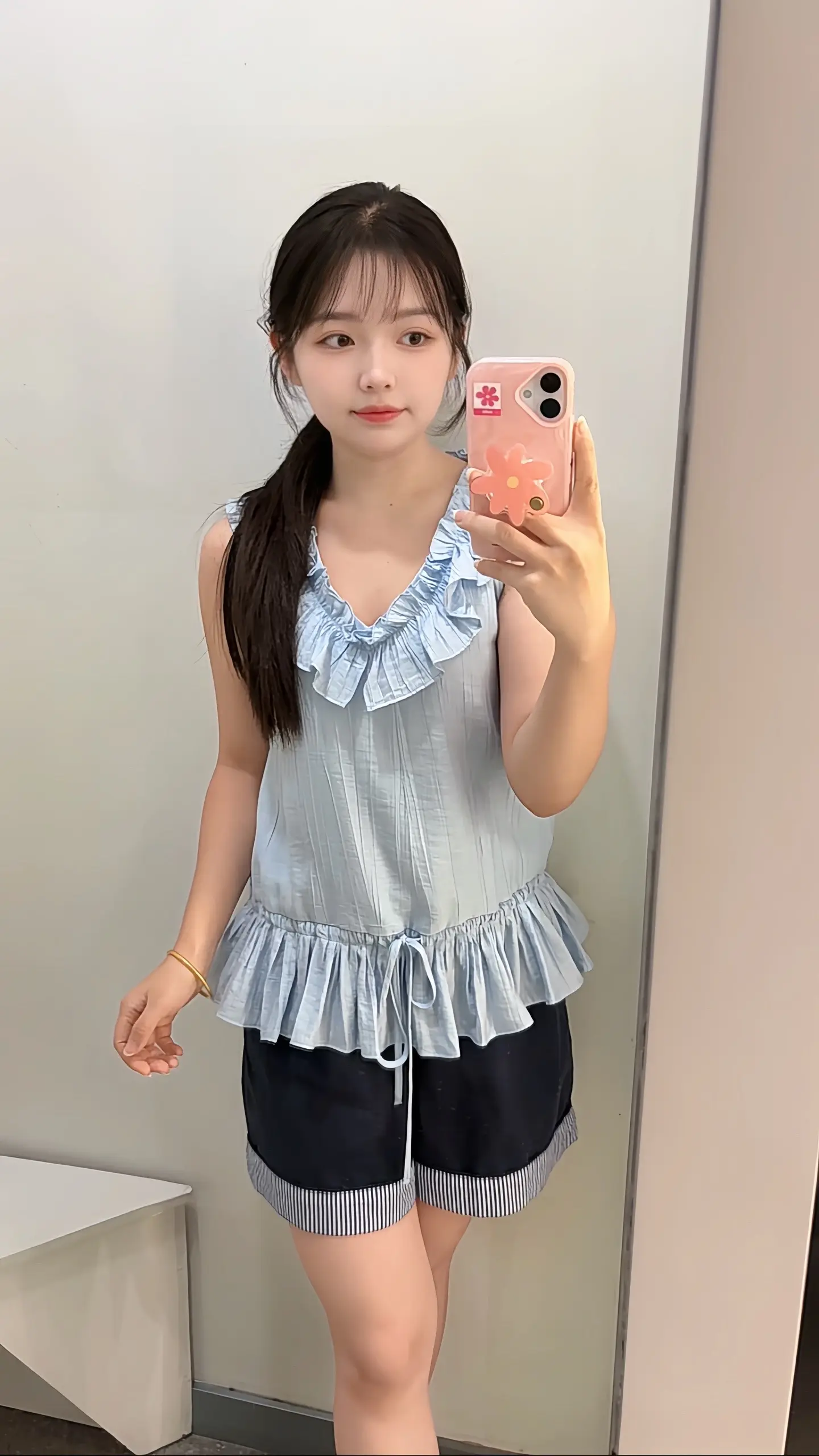 与其被动失眠，不如主动熬夜🥱