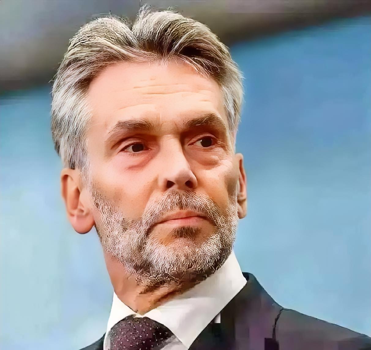 荷兰企业法庭做出裁决
2月11日，闻泰科技发布公告，荷兰企业法庭做出裁决，维持了