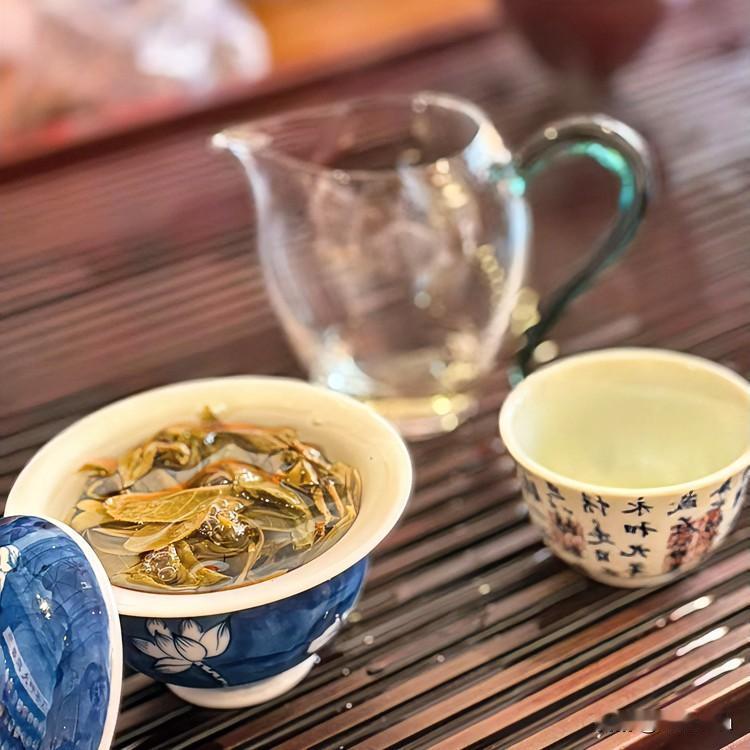 普洱茶真的是时间越久越好喝吗?

万物有序，连一片茶叶都懂得沉浮，人又何必执着。