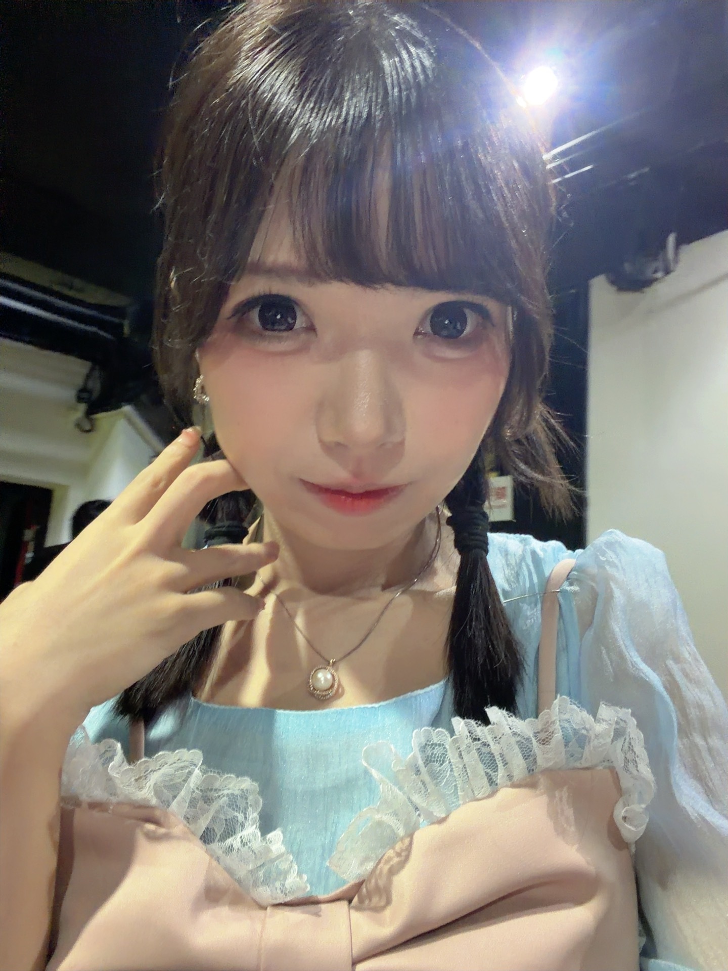 粉蓝色回响🫧[兔子]？！今天的live也谢谢你🥰赶在断电前撤离了～大家也要玩