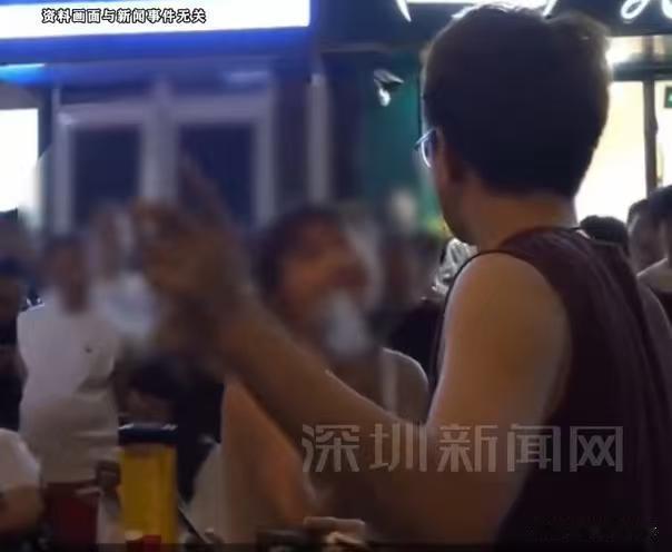 这女人神操作能给男友送进去？女人去修电动车，因为一点小事跟店主吵架，之后开始造谣