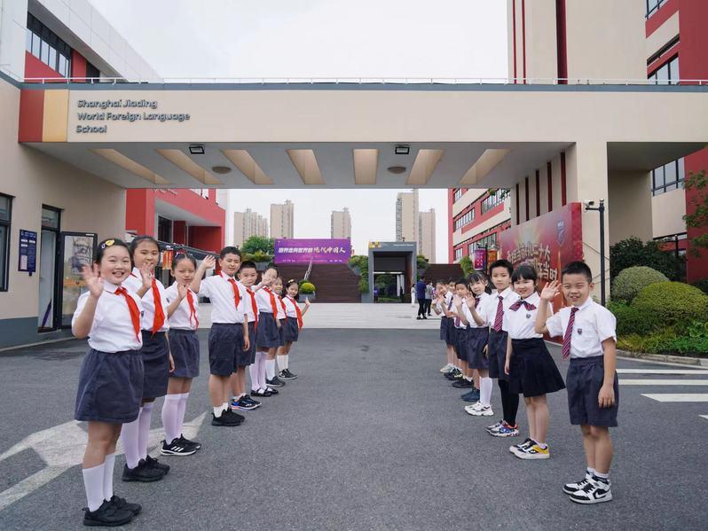 今年，小学一年级新生迎来一个历史性转折点，全国预估入学人数大约1234万，和20