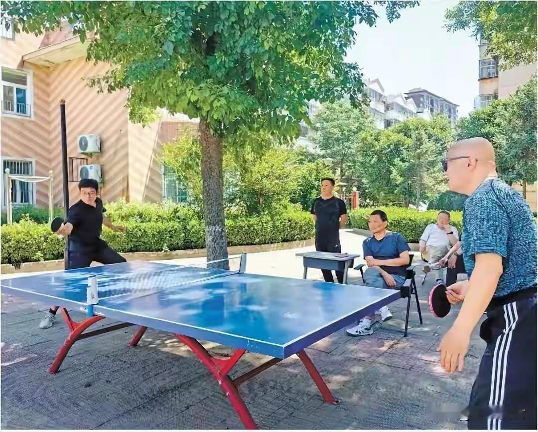 一户一天一块钱！山东一小区选不要物业公司，居民自己管理自己
 
老旧小区的物业矛