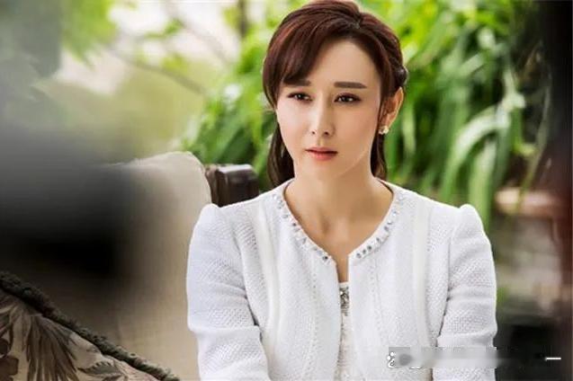 高育良为什么会迷上高小凤？
真以为一个速成班出来的农家女，读了点明史、聊了几句海