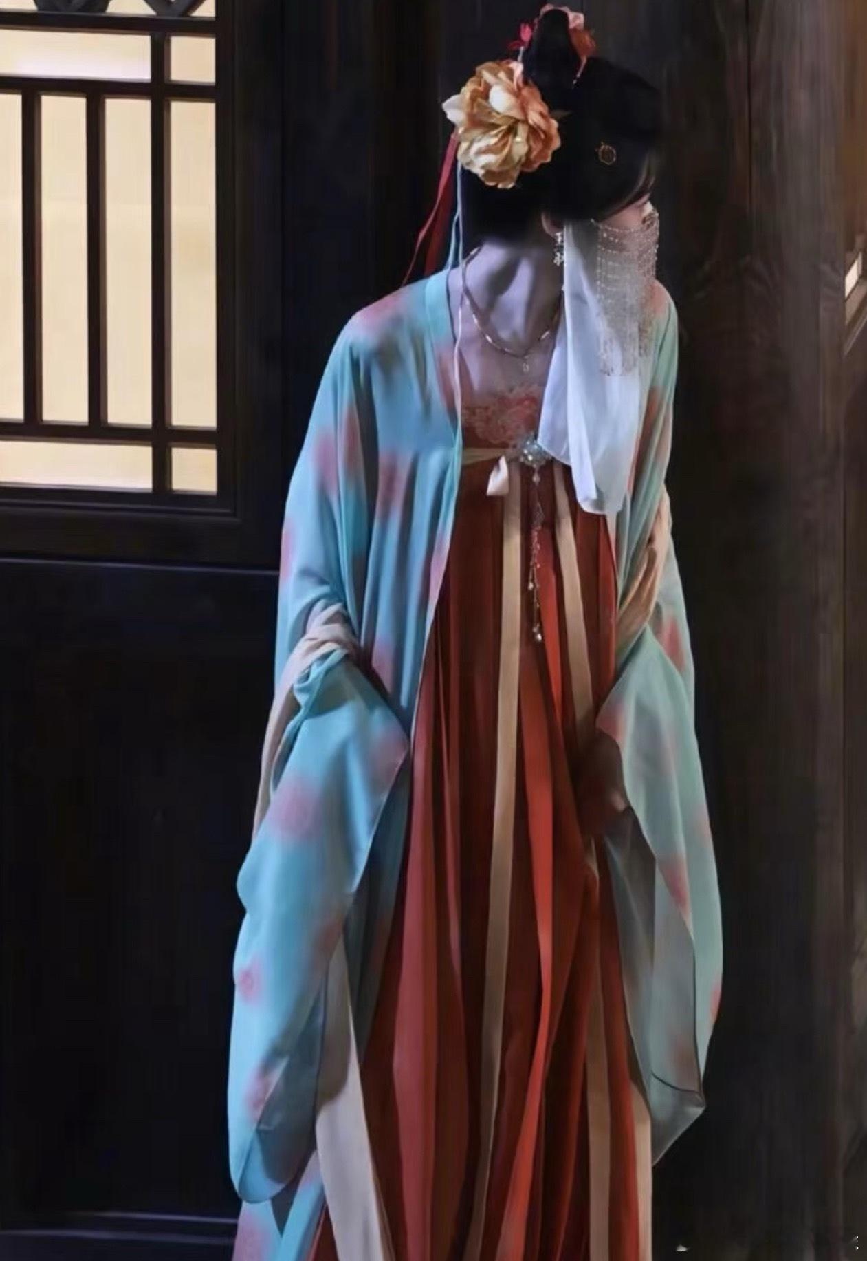 背薄一寸，年轻十岁 