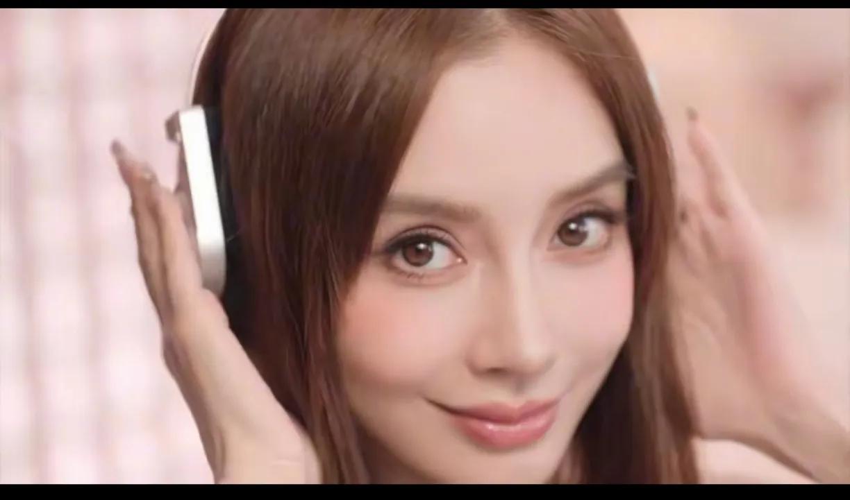杨颖依旧是那么的美丽