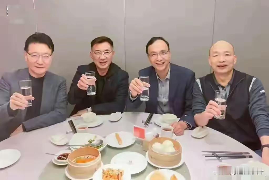 这4个货都认识吧？请问，谁是精日分子？谁是亲美舔狗？答对了有奖！