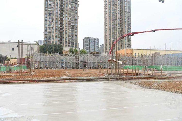 家门口办好事 + 放心买菜 两江新区便民综合体迎新进展