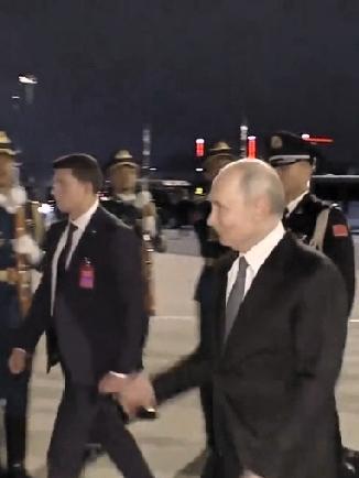 你认为这次中俄互动哪些外交细节出乎意料 这次中俄互动有不少出乎意料的外交细节。