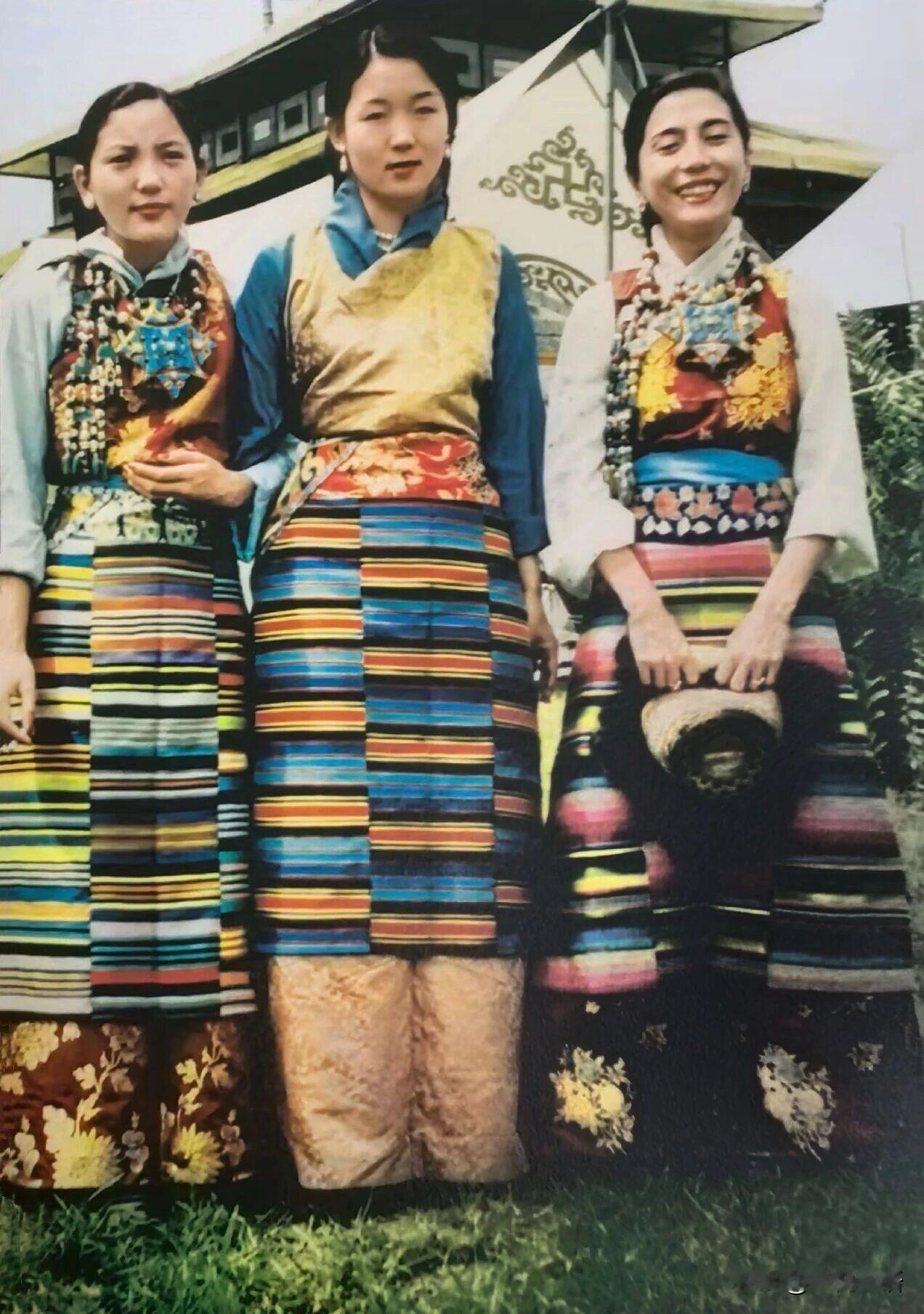 1930年代拉萨少女的逃学记，
戳中所有打工人学生党😭

根据擦绒·央金卓嘎的