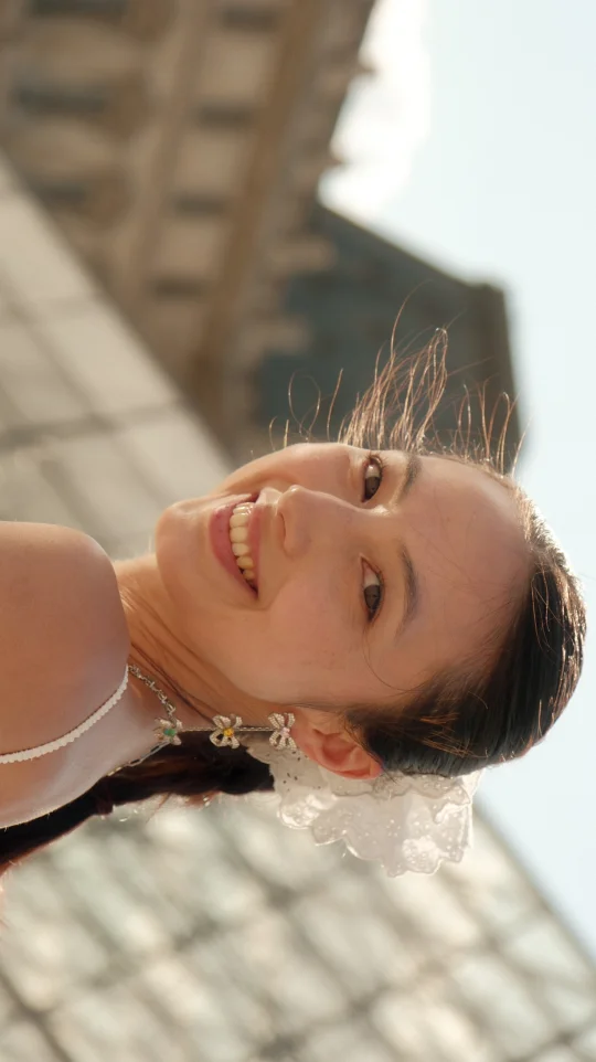 Sunkissed in Paris 💛