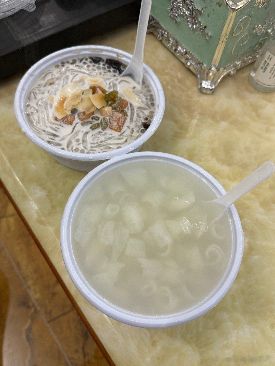 又是我爱的潮汕甜汤！！多料海石花！还有炒薯粉！大沙琪玛海盐冰淇淋肯爷爷的山茶花圣