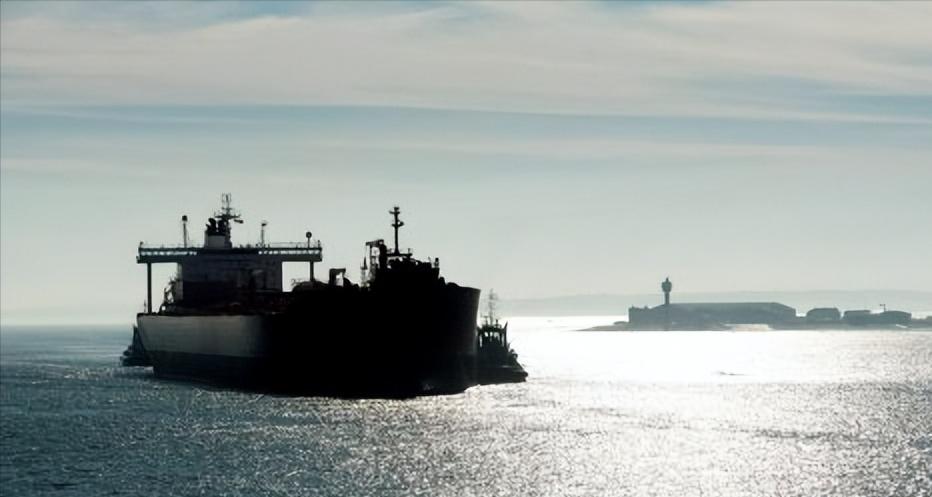 340 万桶俄油堵在中国近海，印度退单美国制裁，中国为啥不接？

12 月 17