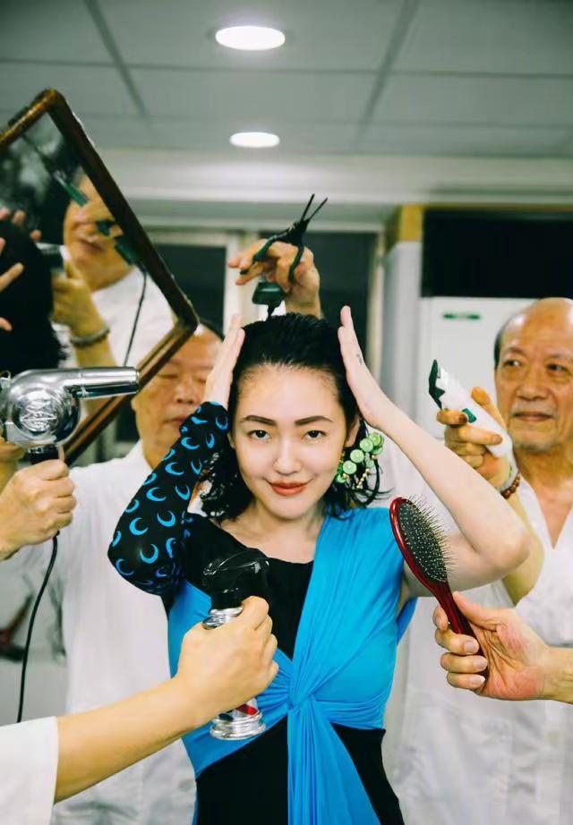 小S为什么不用试管技术生儿子呢？
小S曾经自曝，自己为了生儿子吃壁虎，能拼到这一