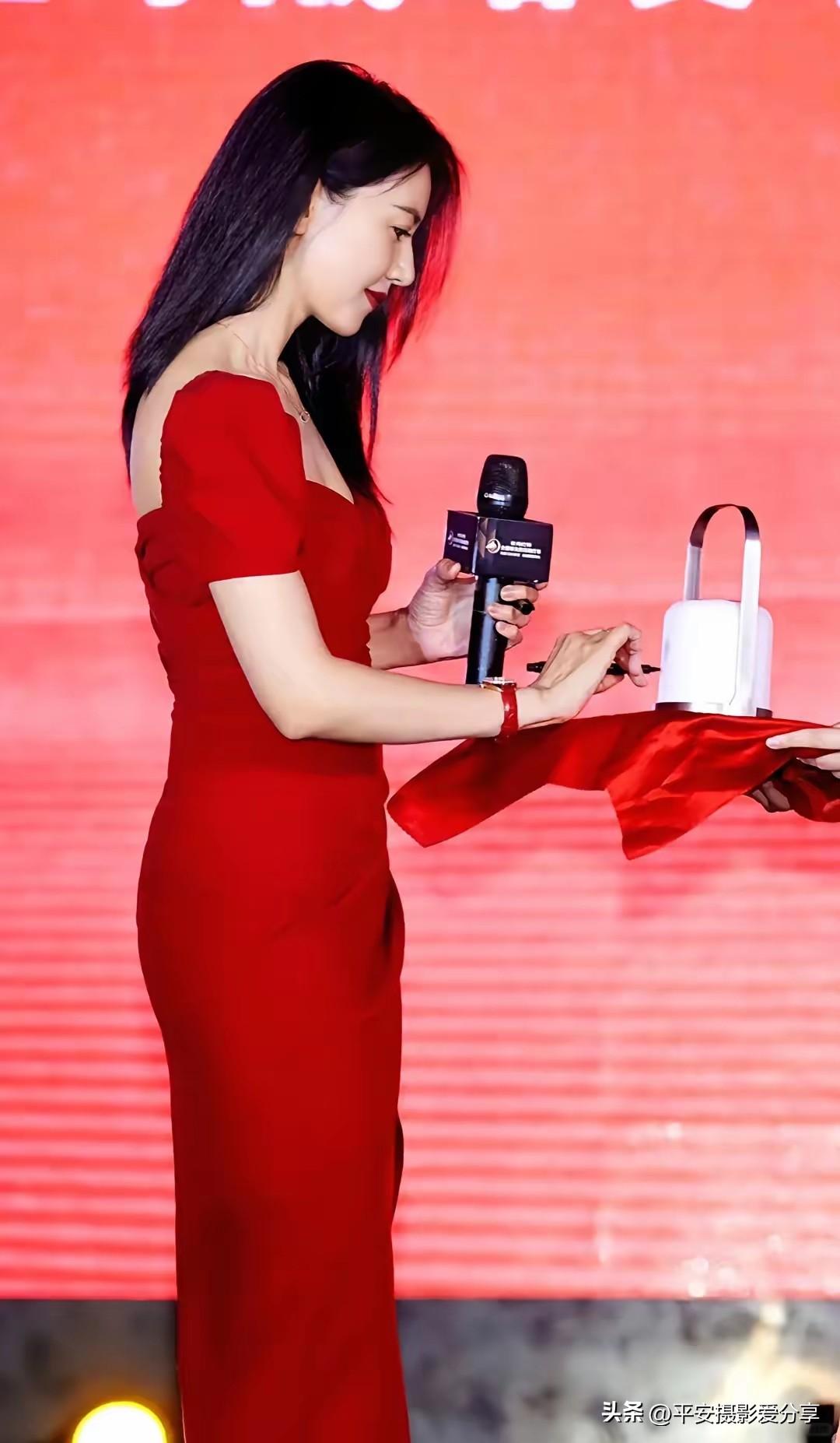 高圆圆高圆圆写真照 高圆圆演技蜕变 高圆圆古装照 高圆圆西装穿搭 高圆圆妈妈 杨