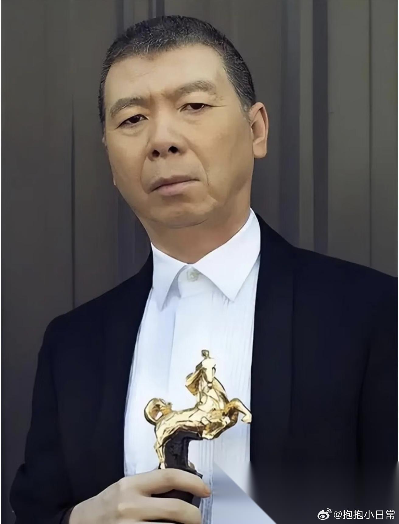 冯小刚是中国，最被高估的电影导演之一，他用新剧《抓特务》证明了自己有多过时! 砸