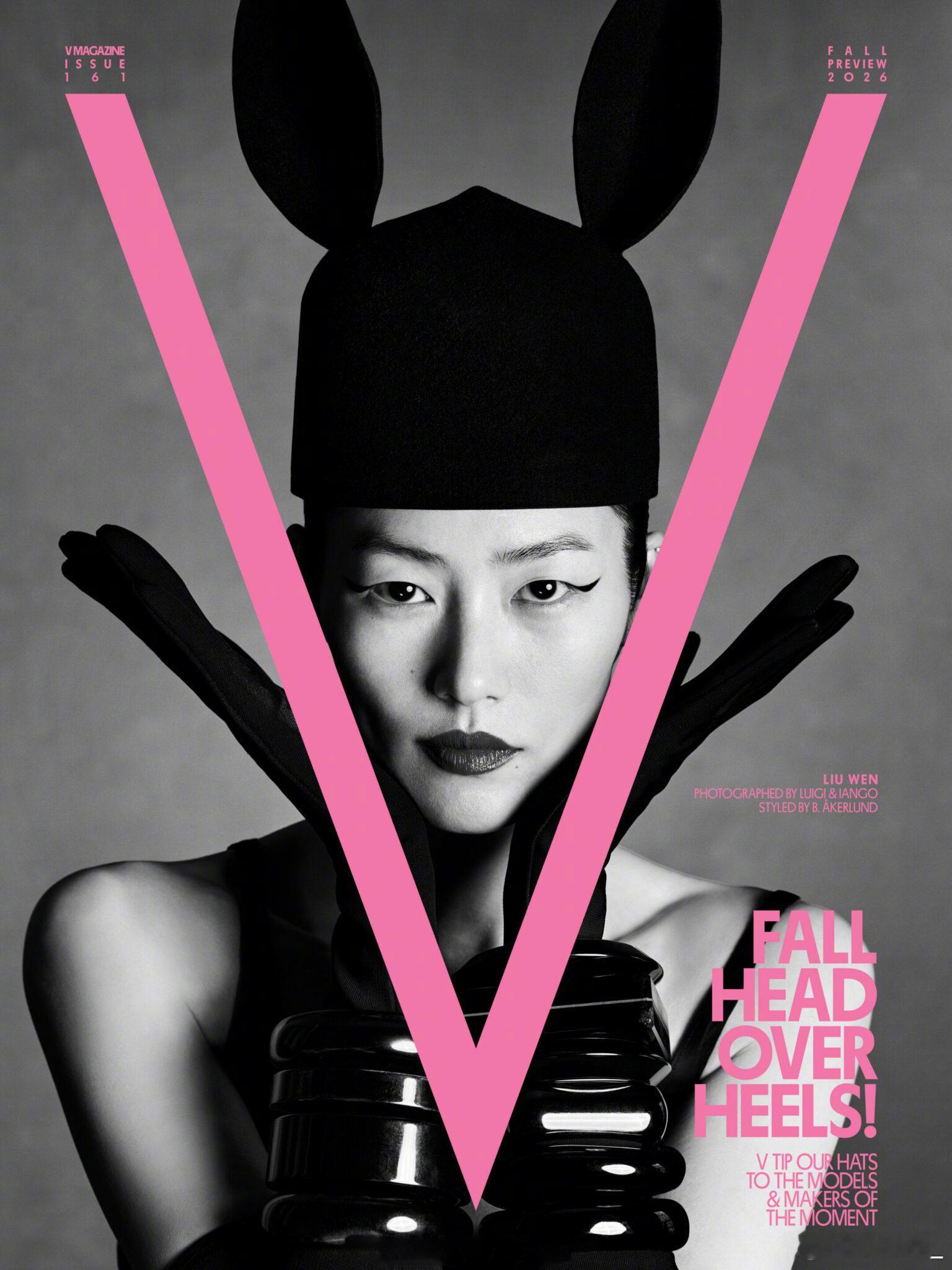 登上V Magazine母版秋季刊封面，西装和礼帽加身，诠释帅气中性风造型，恭喜