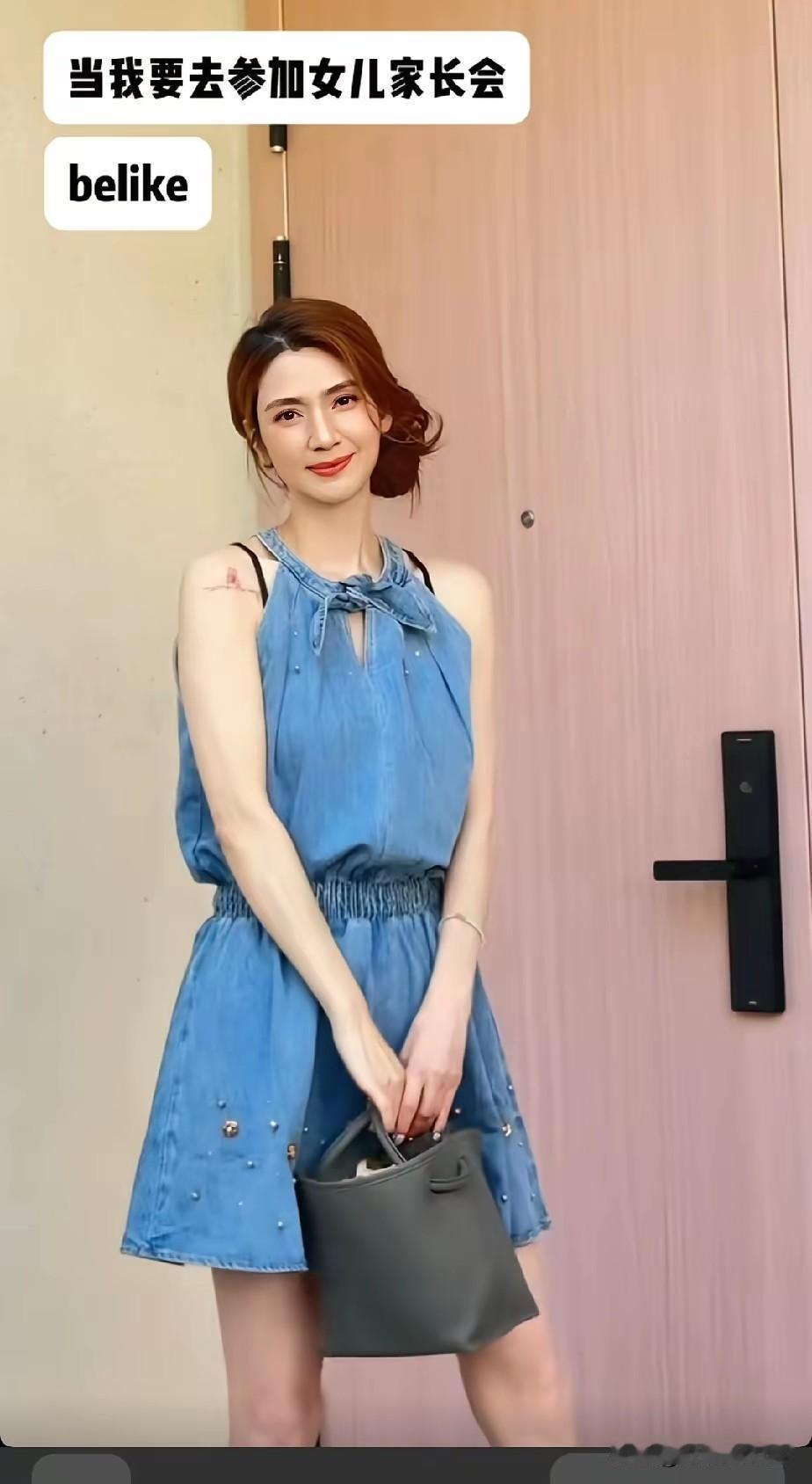 洪欣真抗老，哪怕有54岁的年龄了看起来还如“少女般”美丽，而且这么多年以来她一直