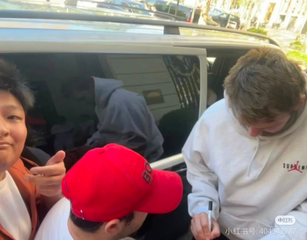 东契奇在西班牙。 洛杉矶湖人队