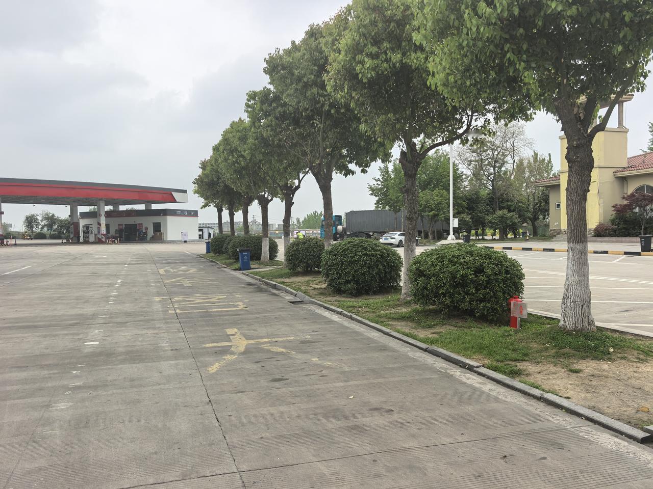 全国高速服务区巡礼之红星服务区！
坐标济广高速安徽段
1.面积：★★（不大，可以