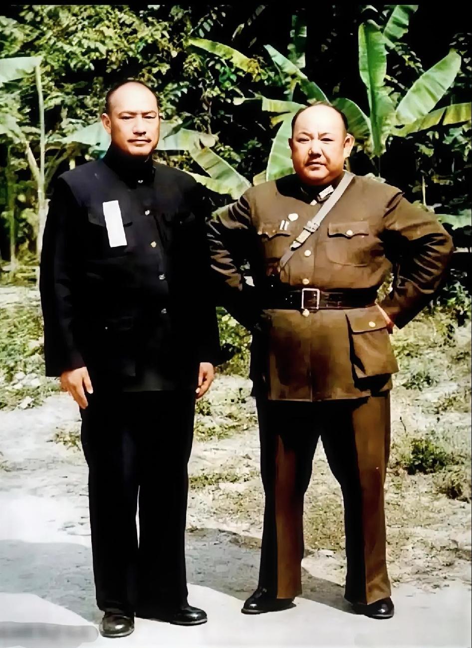 1943年，“西北三马”的马步芳和马鸿逵在重庆的合影，表面的和平背后是波涛汹涌。