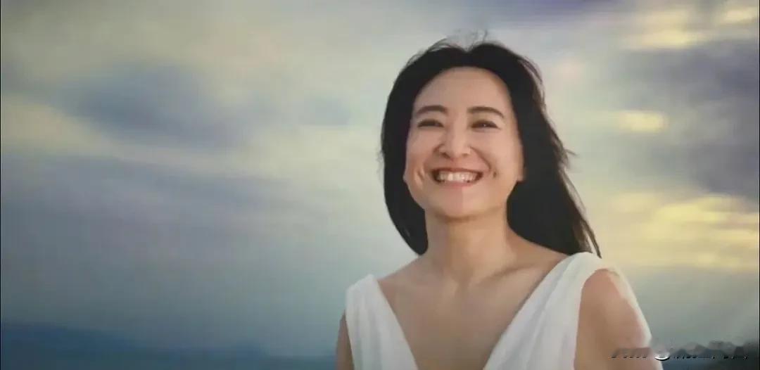 “乐莹”加油，贾玲很棒！最后一个镜头，我差点在影院大喊:贾玲，本来就很美！中国电