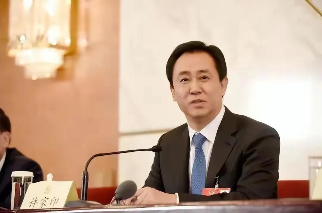 恒大地产董事长再换人，赵长龙卸任，梁伟康接任！中国恒大回应：说公司“从未盈利过”