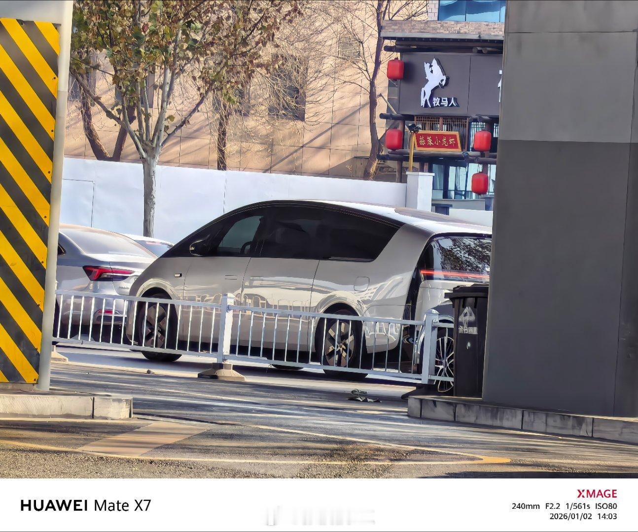 石家庄见到一辆mega,车主肯定很爽，因为路上没人撞衫 理想mega