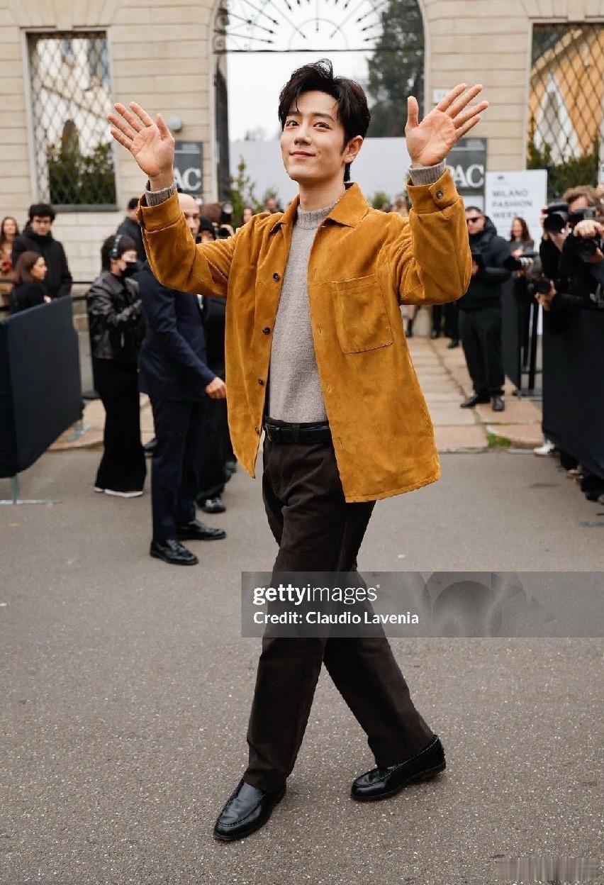 肖战看着身高一般 