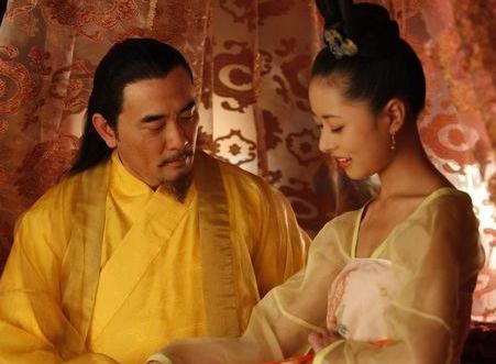 公元1561年，嘉靖帝喝醉了酒，召幸13岁的小宫女尚氏。两人玩到兴头上，尚氏竟大