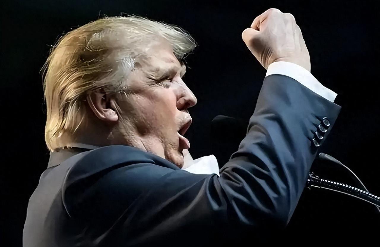 特朗普这次是真的急眼了！前脚还笑嘻嘻说“好事”，后脚就举起关税大棒，扬言要让加拿