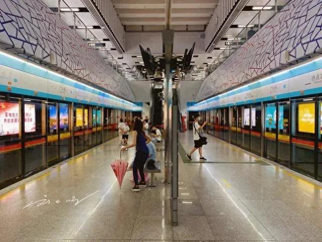 中国最短的地铁线路，全程不到4公里，平均每一站距离只有400多米？

这里是刘小