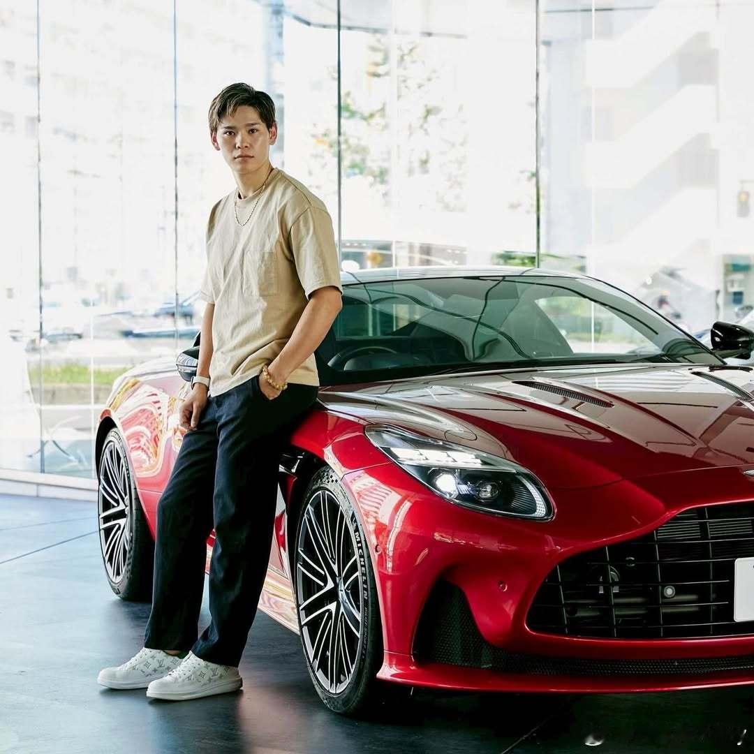 西田有志和英国顶级豪华车品牌阿斯顿马丁。牛X！男排日本男排 ​​​