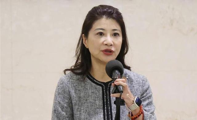 女“台独”帮腔菲律宾：巴丹群岛争议背后，民进党又把复杂问题推向对抗
近日，围绕菲