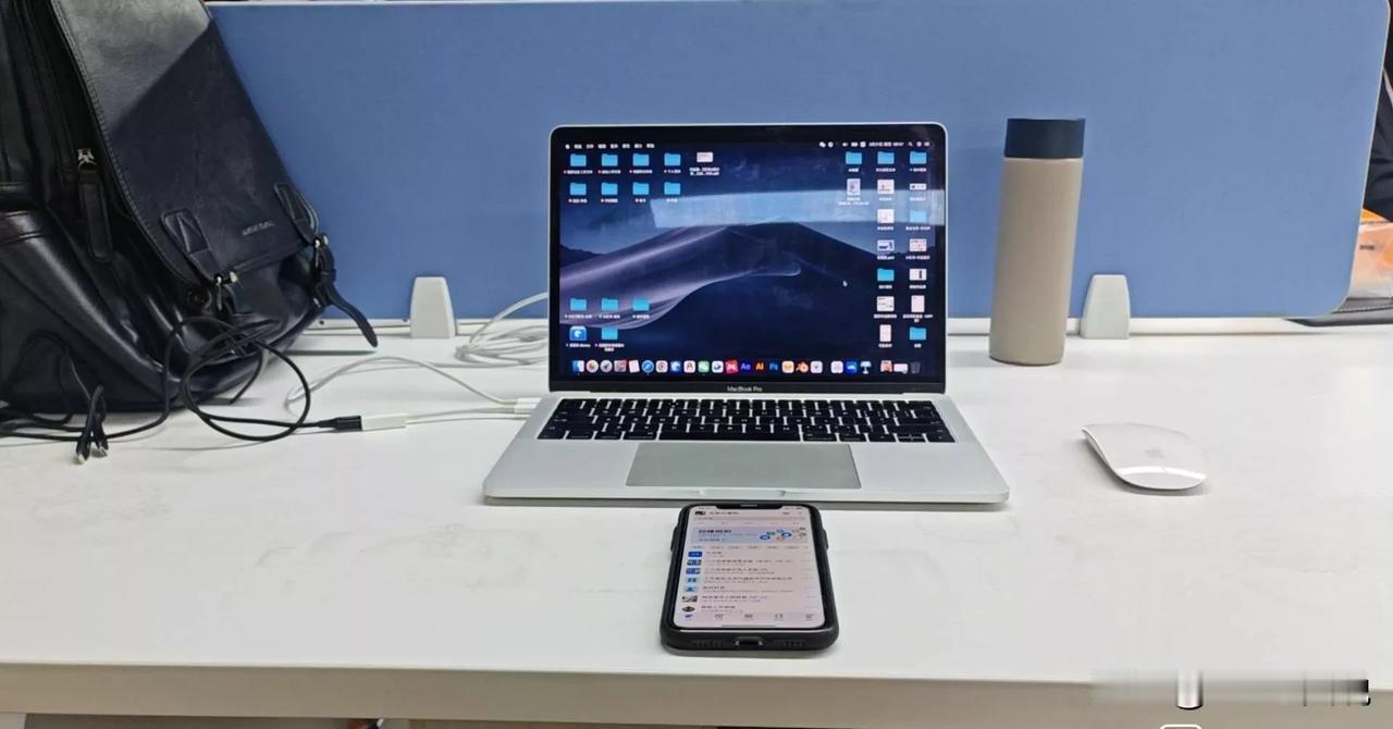 作为一个底层搬砖的HR，坦白告诉你如果面试超过2-3天没给你反馈，你就可以放弃等