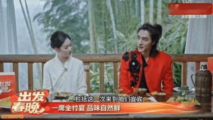 此沙三登春晚全是创意节目央视春晚太会选！此沙三登春晚次次有新意，轮滑舞龙、威亚戏