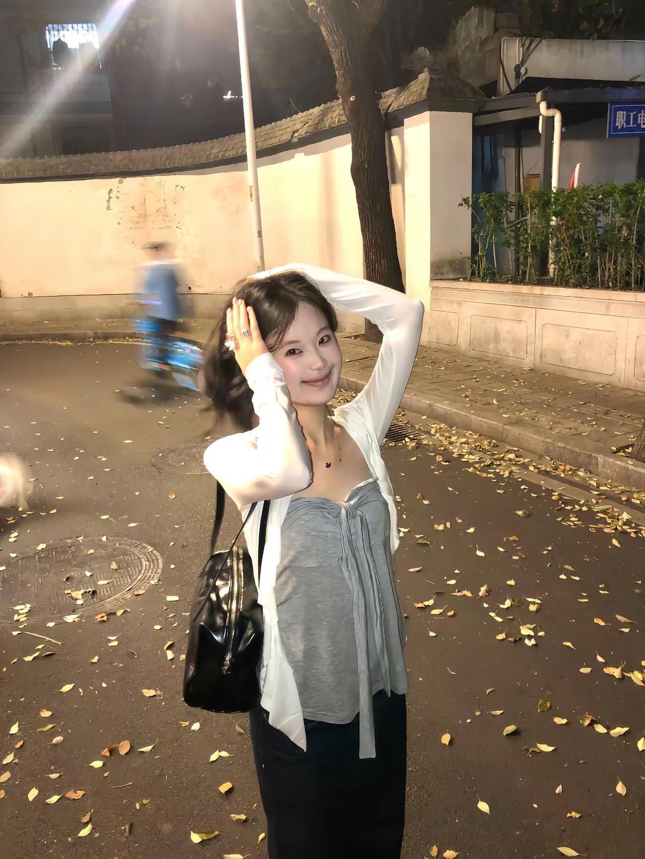 冷空气裹挟着幸福向我涌来交出你的春日ootd ootd随意拍 随性chill