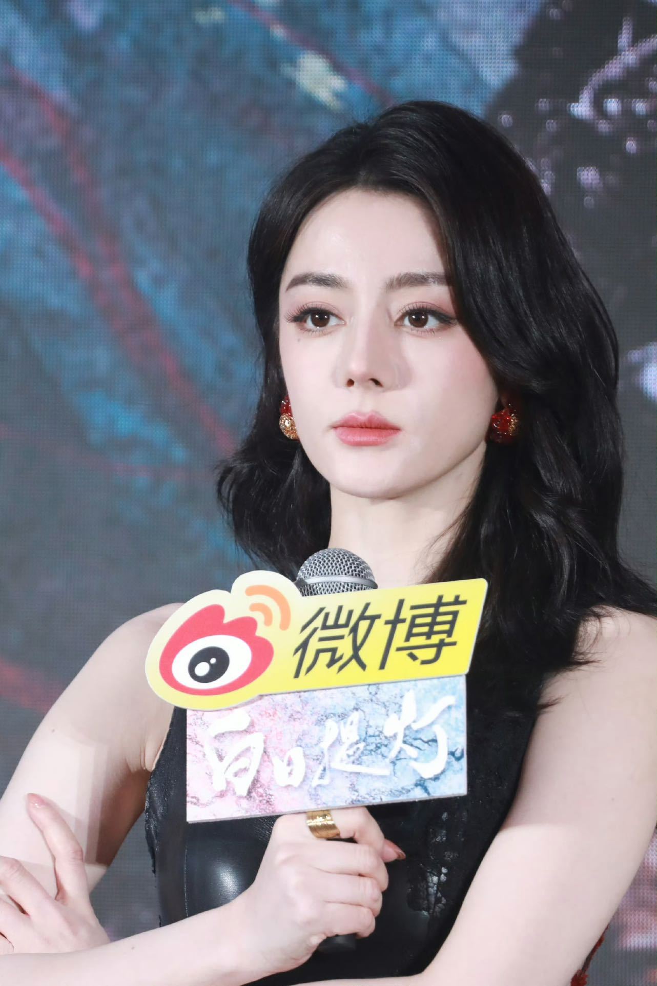 热巴学手势舞看一遍就会热巴扒舞一遍就会热巴的舞蹈天赋真的不容小觑，看一遍手势舞就