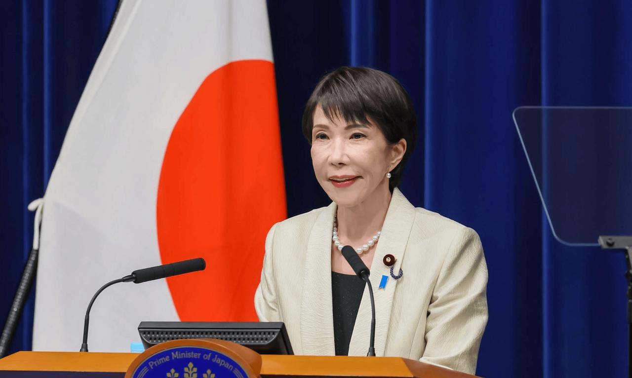 据CCTV国际时讯消息，今天（8月15日），日本首相高市早苗向靖国神社供奉“玉串
