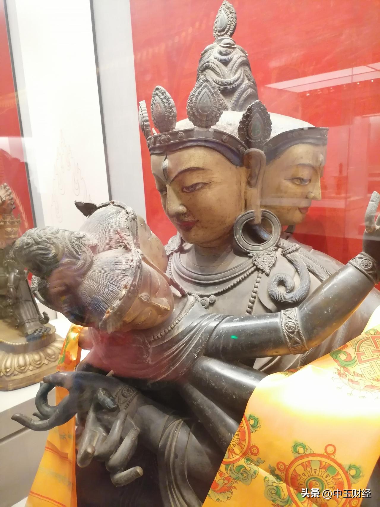 现在高考和几十年前有啥不一样考生数量暴涨，相对于几十年前，规模核级增长。录取方面