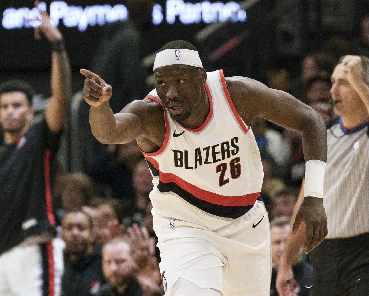 糟糕！罗威还没复出，杨瀚森又被前CBA队友抢了出场时间！
最近，对于杨瀚森不利的