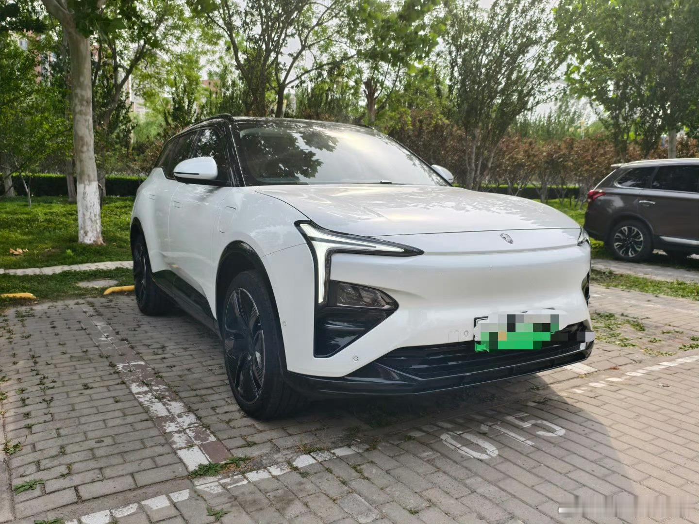 恒驰汽车一车未发市值高达7500亿港元前面拍恒驰，当时车主给这款车的评价很高。 