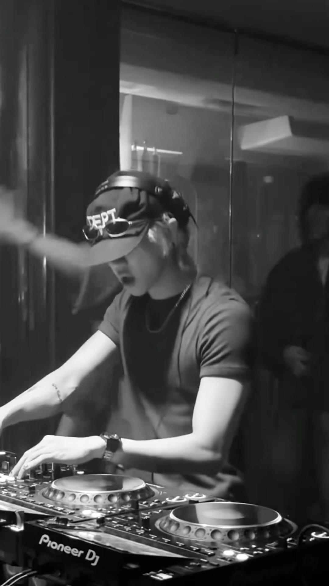 徐明浩打碟小王子又又又来了徐明浩打碟震感十分强烈