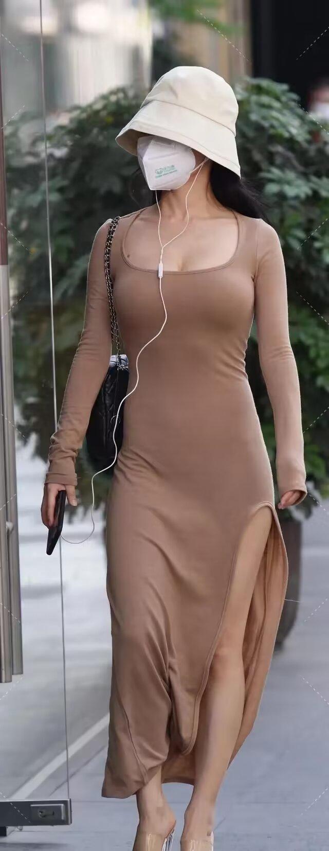 人到中年 ，眼里全是钱。很多人觉得谈钱太俗，在我看来啊， 谁不谈钱谁就最俗。真实