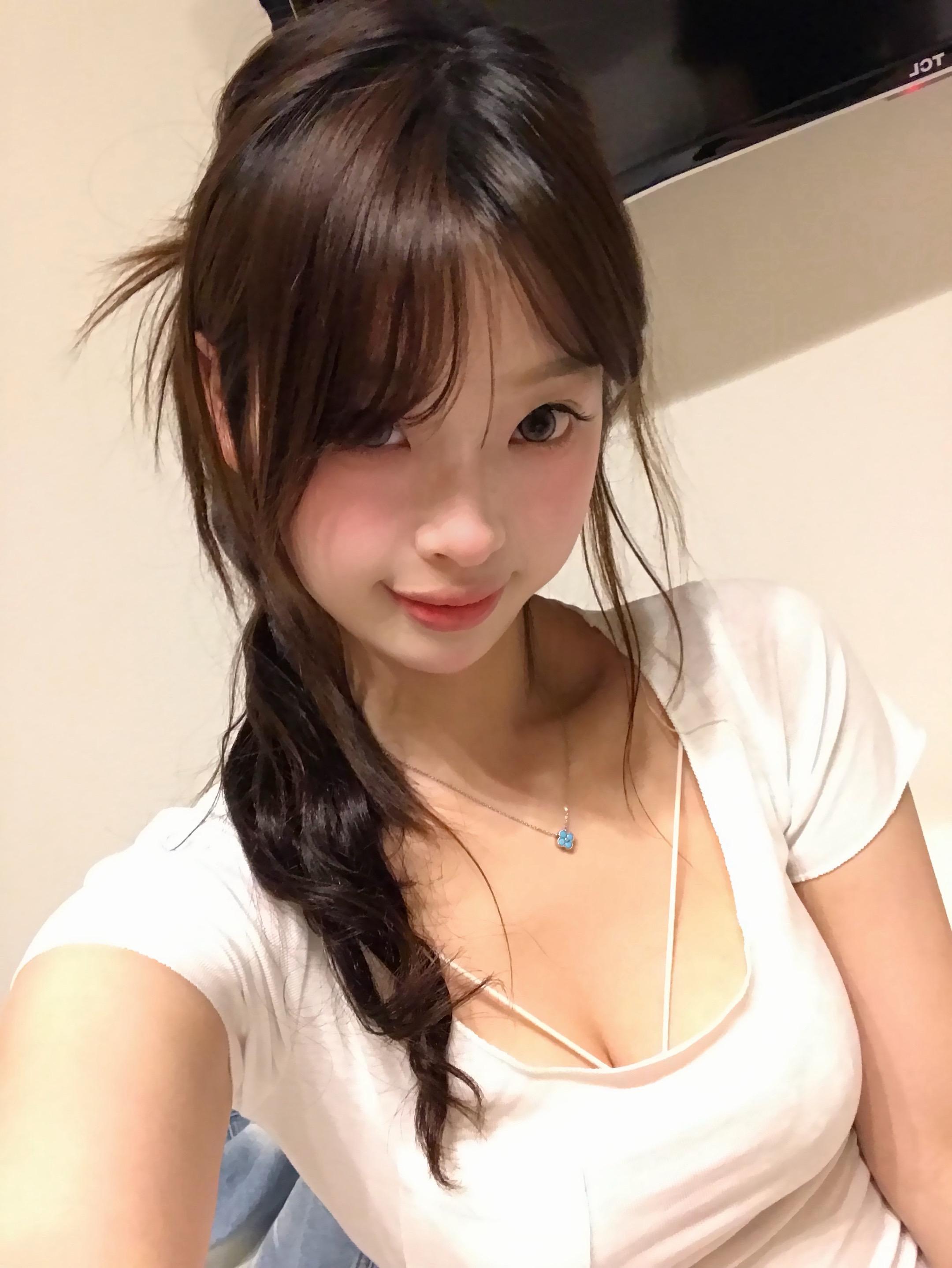 白T.
