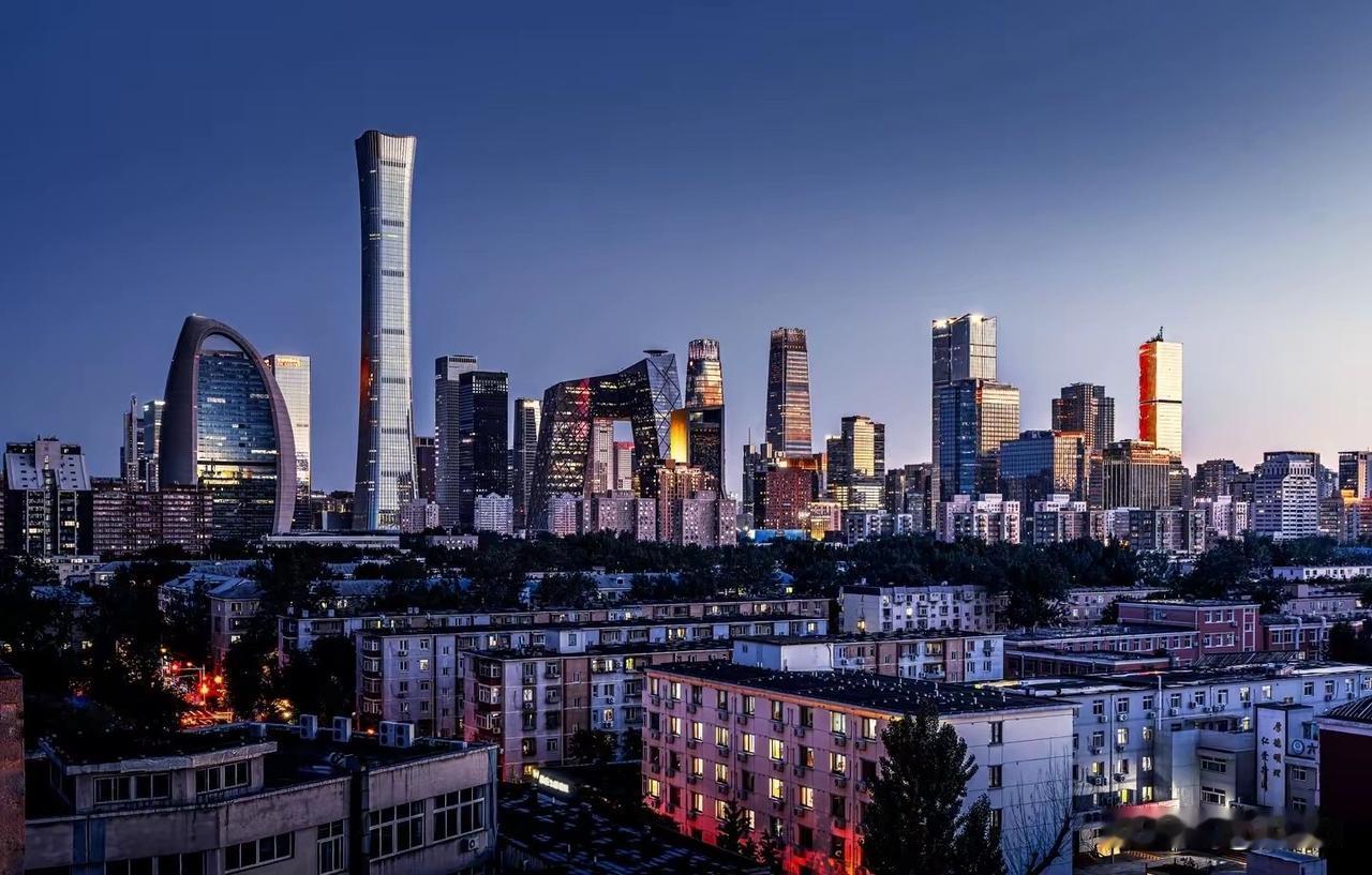 你觉得北京CBD的夜景如何我这个角度是最美的，一看就是CBD