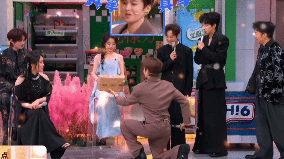 侯明昊谭松韵演上强制爱了谁没被这波强制爱拿捏！侯明昊没被谭松韵选中也坚定牵手，靠