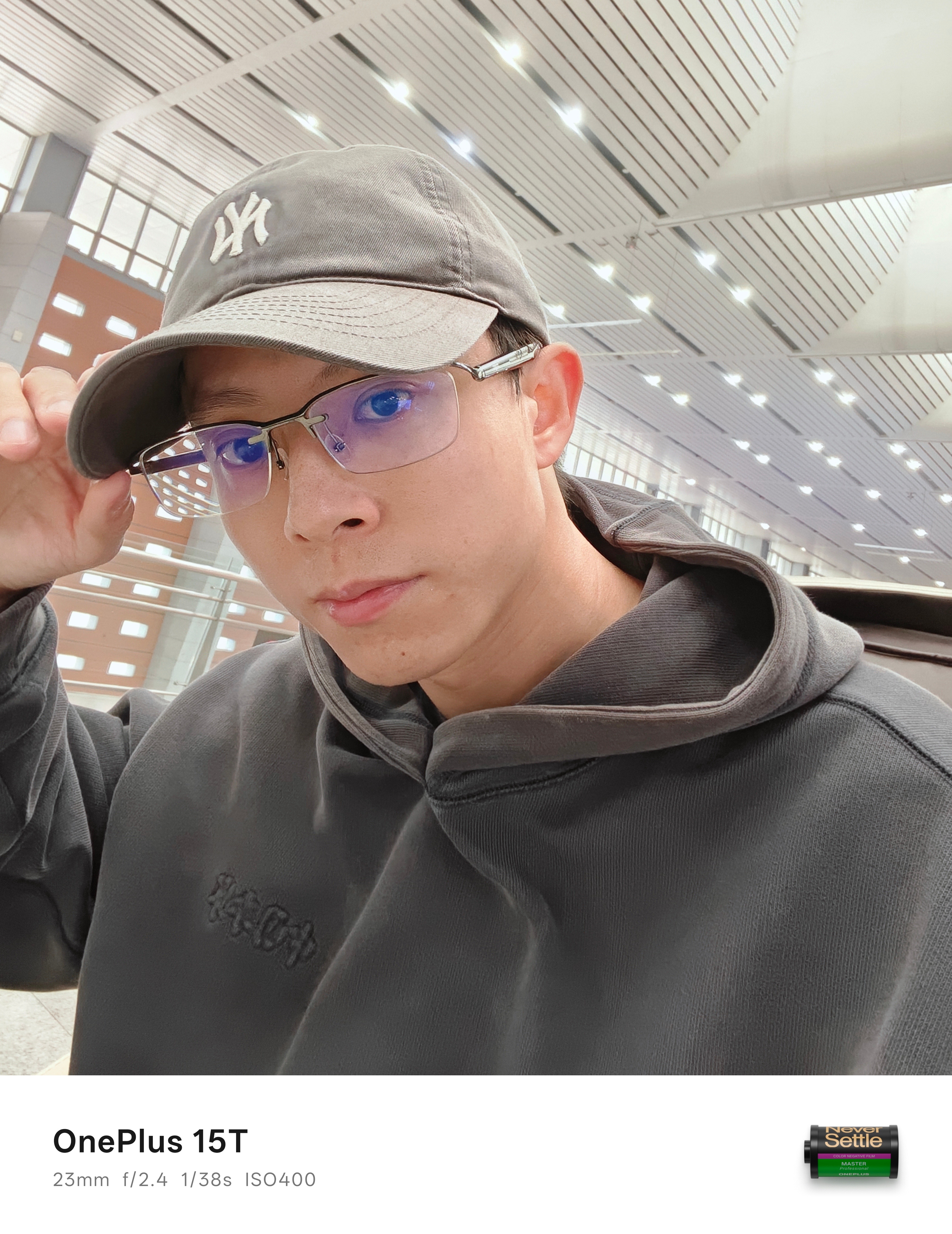 明星的四五十岁vs我的30岁不知不觉就33岁了，状态和眼神看得出来年龄。顺其自然