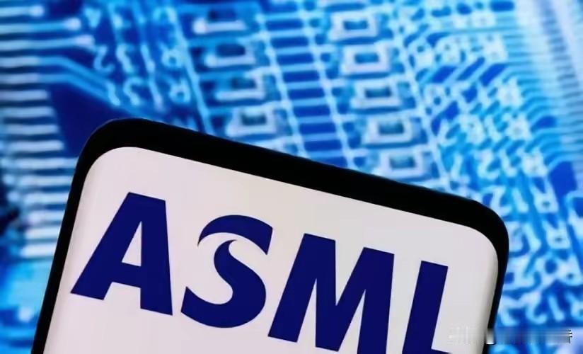 快讯！
荷兰政府突然宣布了。
在海牙发布对中国新的出口管制细则，进一步收紧浸润式