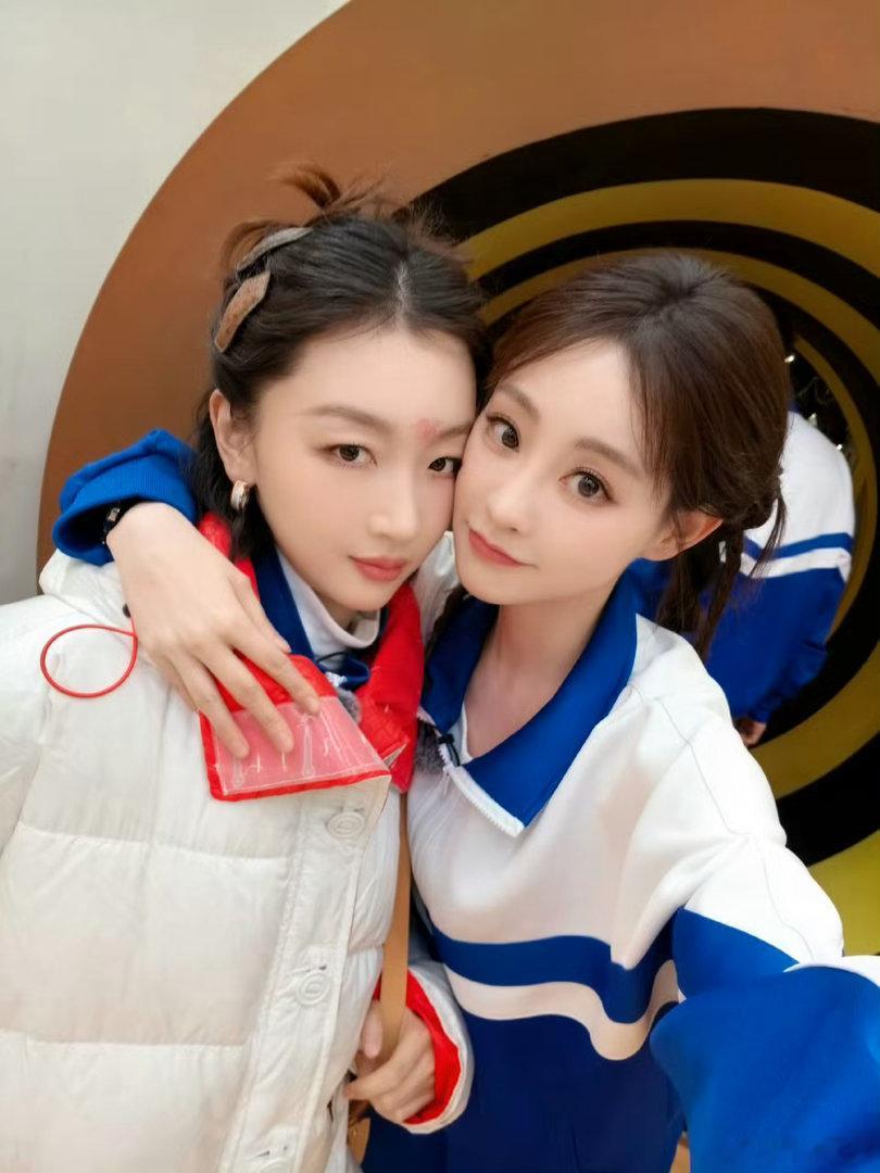 祝绪丹的真诚拿得出手周五晚高疯  祝绪丹在节目中放得开、玩得嗨，特别特别真诚啊，